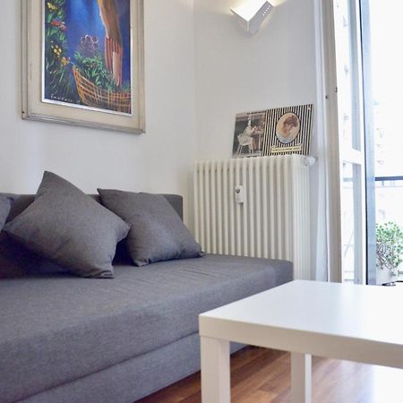 New Renovated Apartment With Balcony Porta Romana Milão Exterior foto