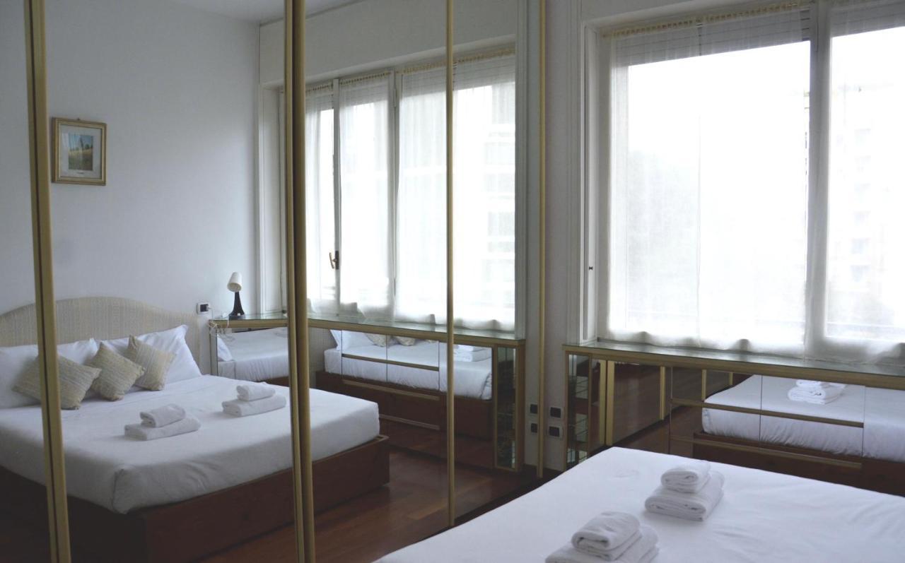 New Renovated Apartment With Balcony Porta Romana Milão Exterior foto